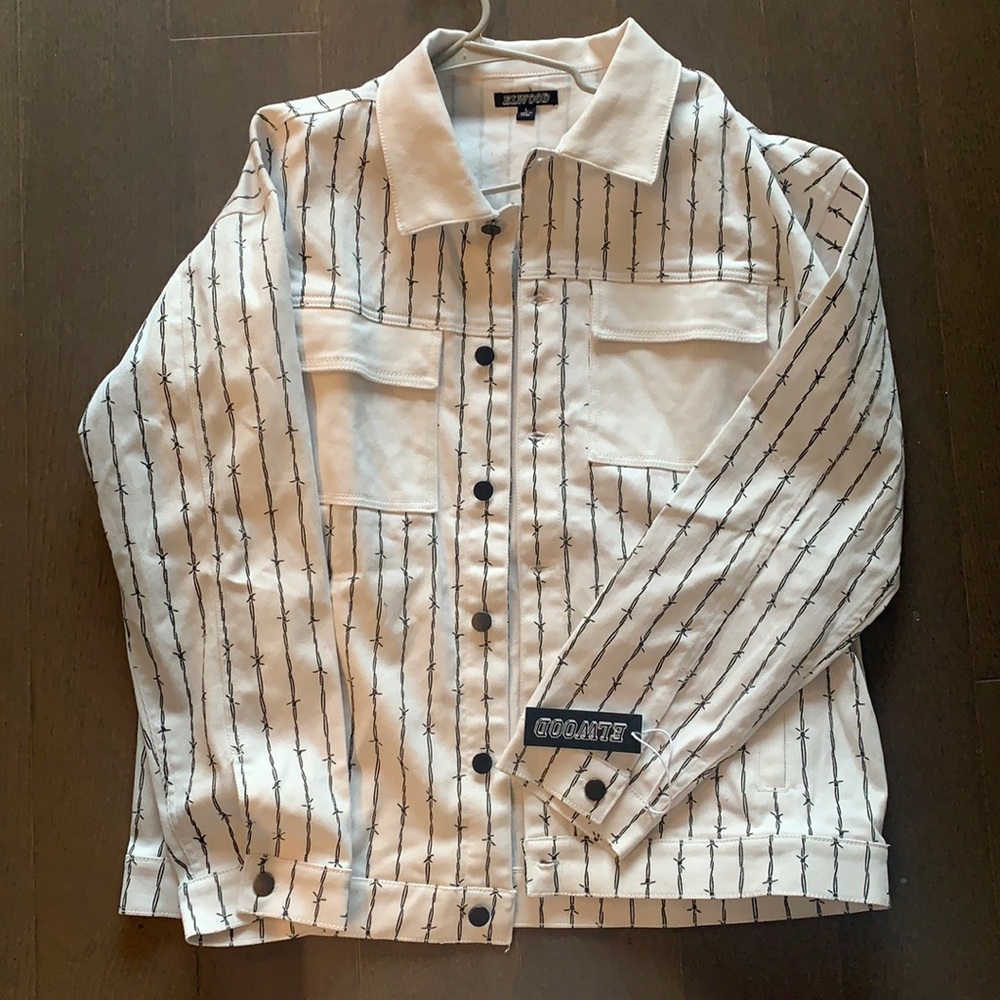 Wire pin stripe men’s jacket. Brand new, tags still on! Size L